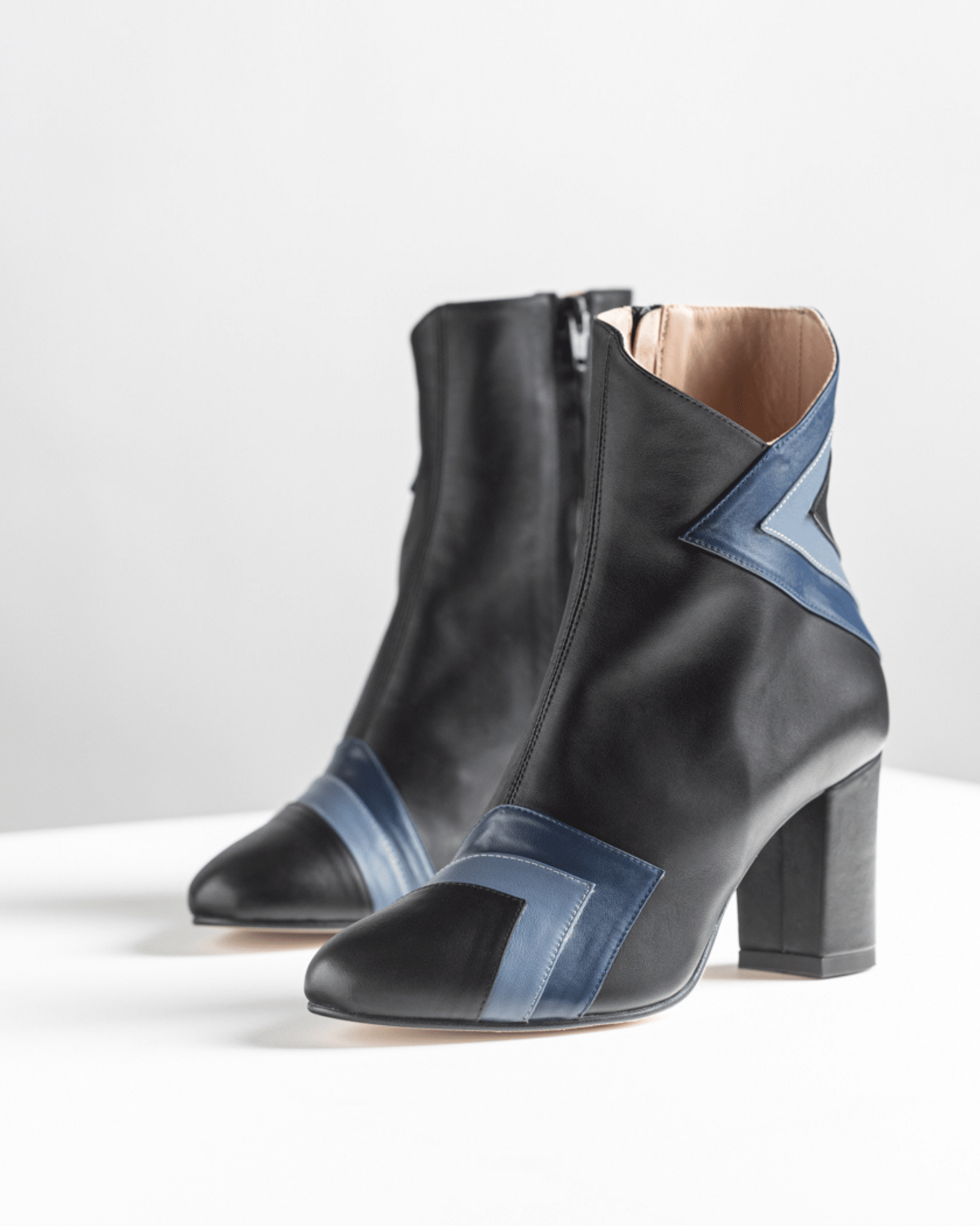Stivaletto con tacco Ambra in pelle nera (3)