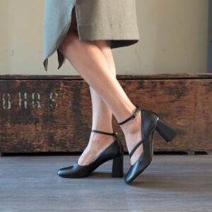 Décolleté ankle strap Tessa con tacco largo di 70 mm in nappa nero
