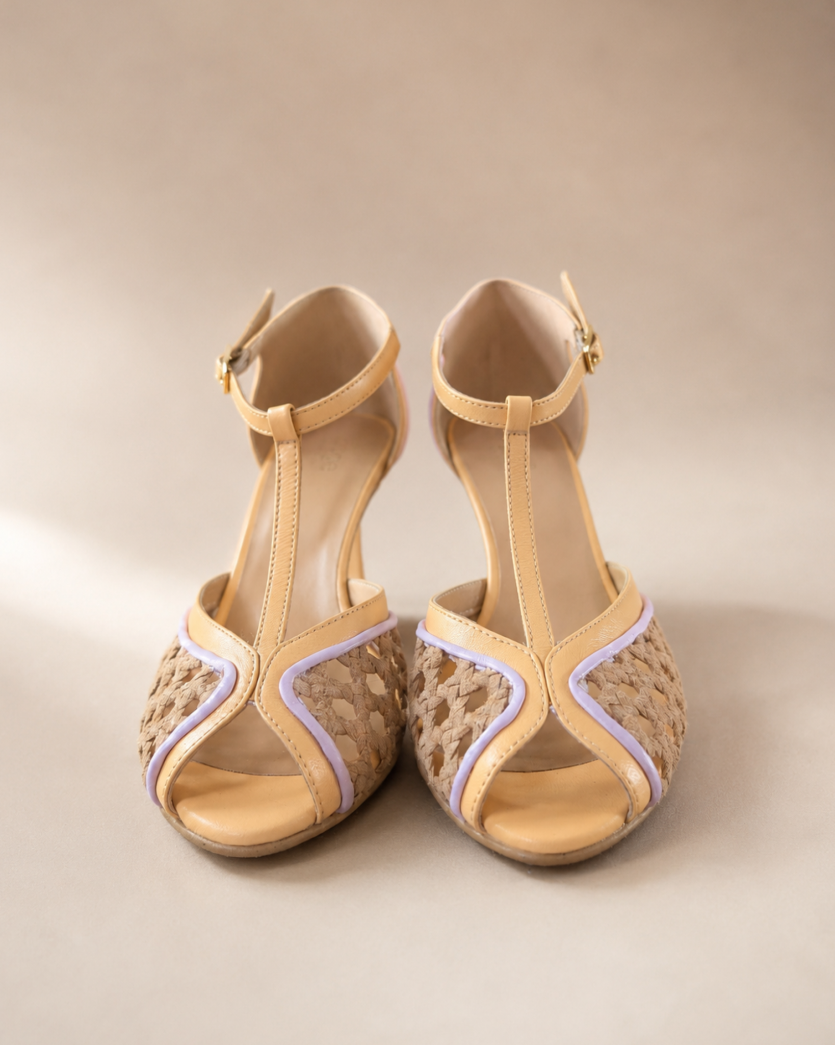 Lucy sandalo con plateau in nappa caramello (1)
