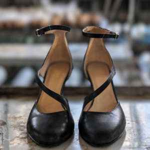 Décolleté d’Orsay Nicole in nappa nera con tacco da 70 mm
